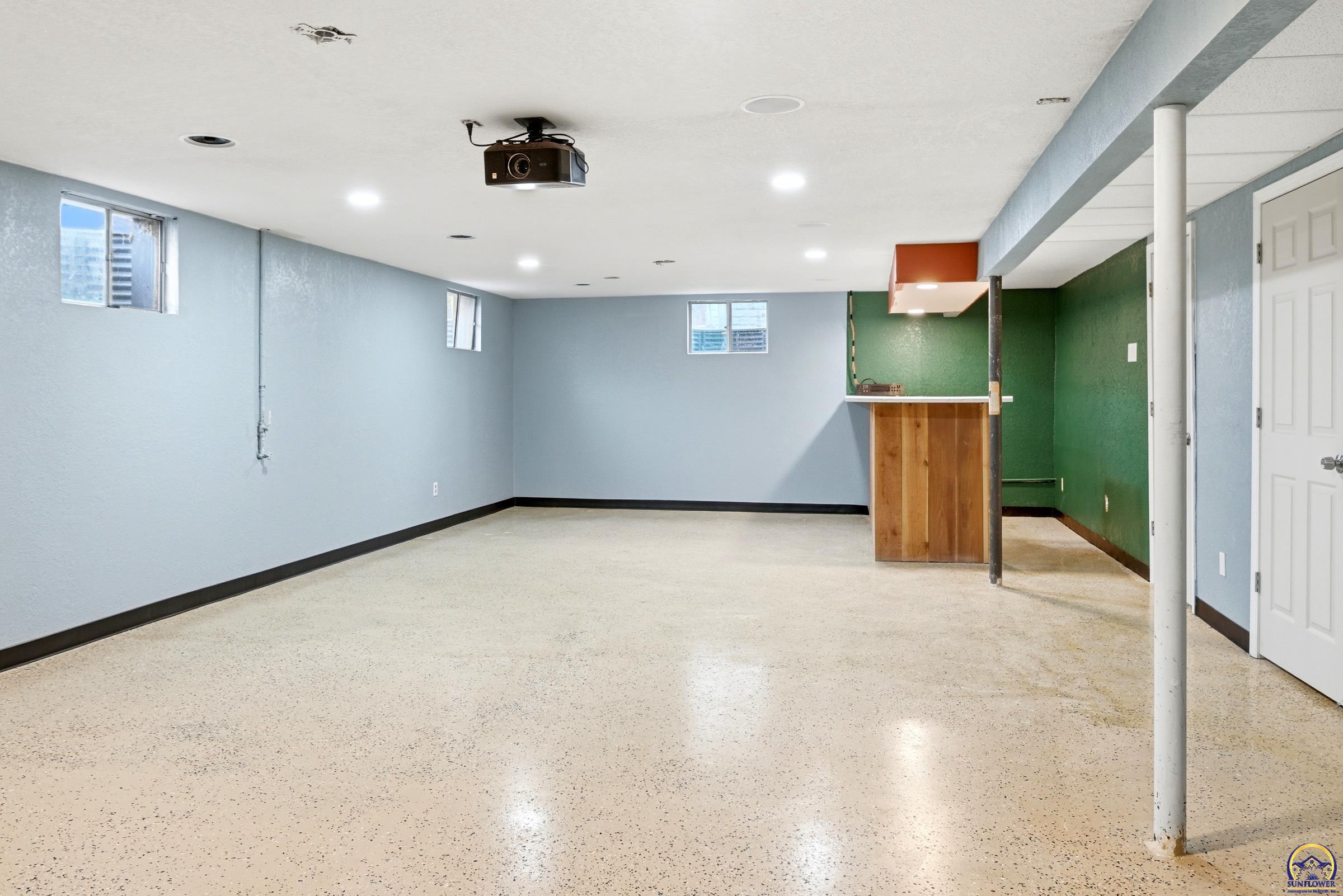 2210 Southwest 32nd Street Topeka, KS 66611 - Photo 30 of 40