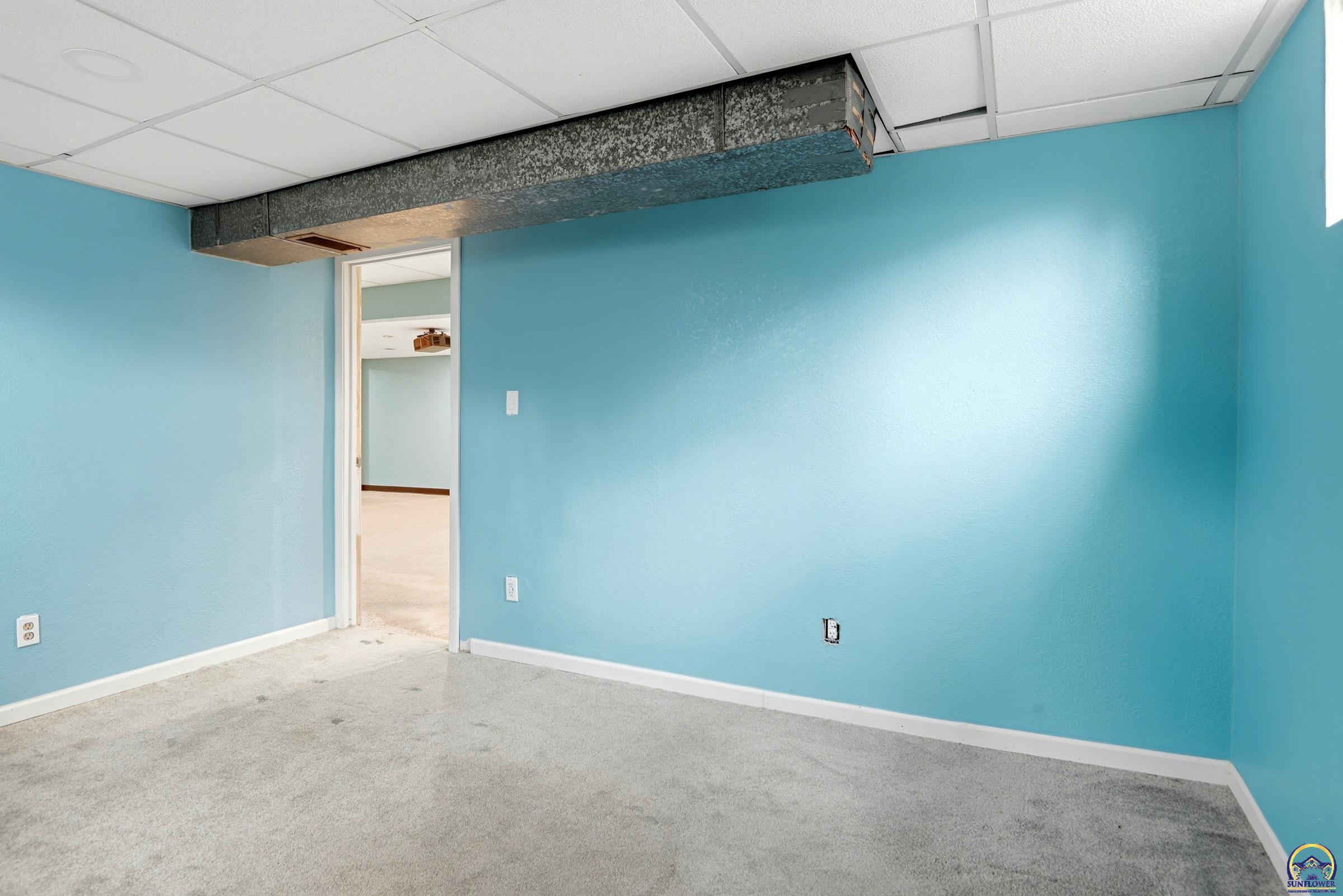 2210 Southwest 32nd Street Topeka, KS 66611 - Photo 33 of 40