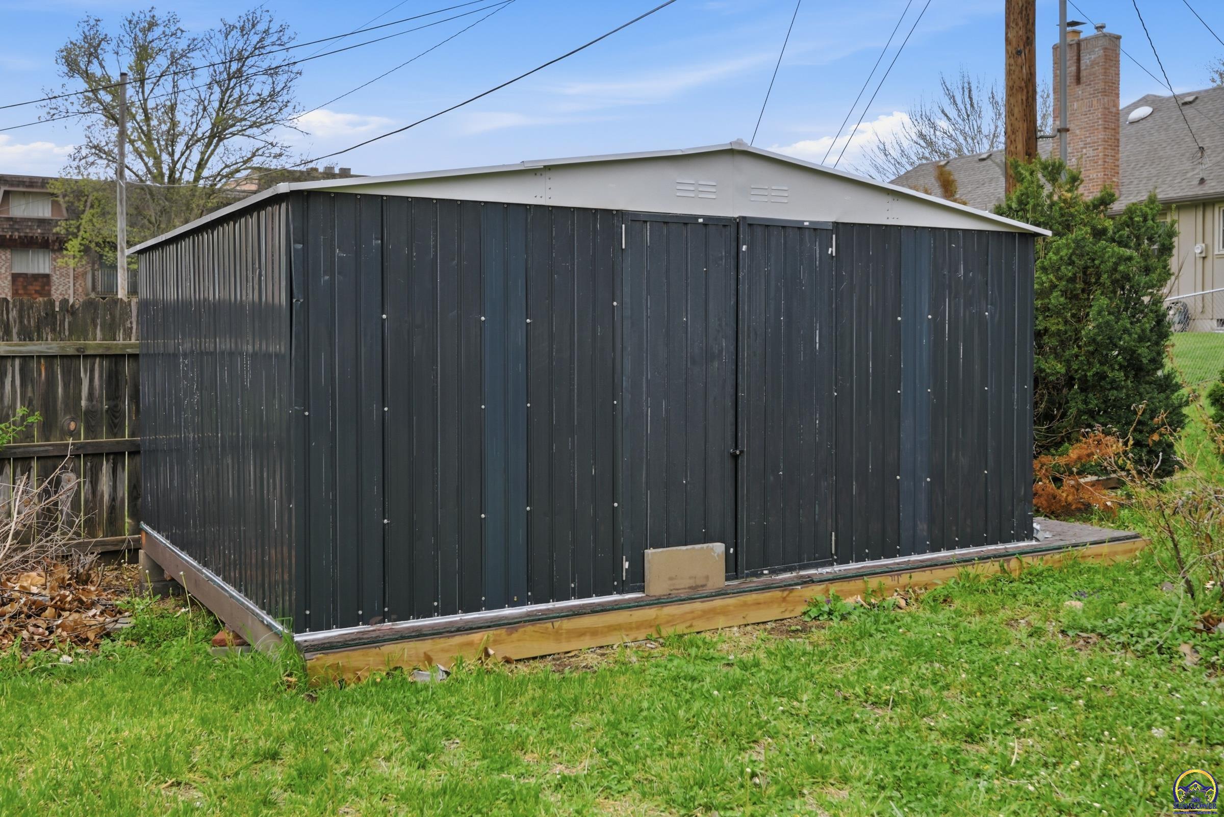 2210 Southwest 32nd Street Topeka, KS 66611 - Photo 39 of 40