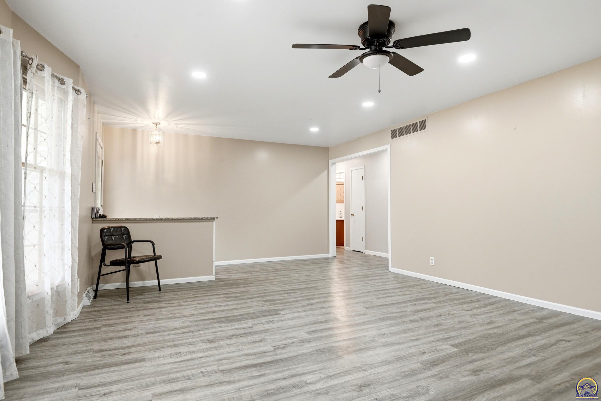 2210 Southwest 32nd Street Topeka, KS 66611 - Photo 5 of 40