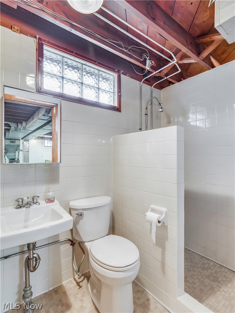 1804 Monument Road Northwest Canton, OH 44709 - Photo 23 of 27 Gallery Image 23