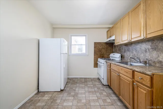 $699,999 | 143 Wellington Road, Elmont, NY 11003