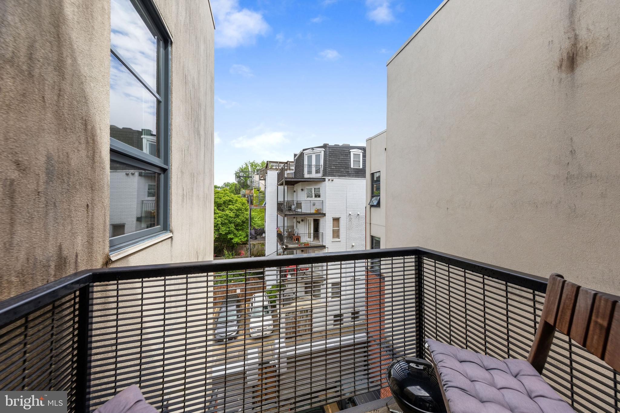 2426 Ontario Road Northwest, Unit 402 Washington, DC 20009 - Photo 13 of 22