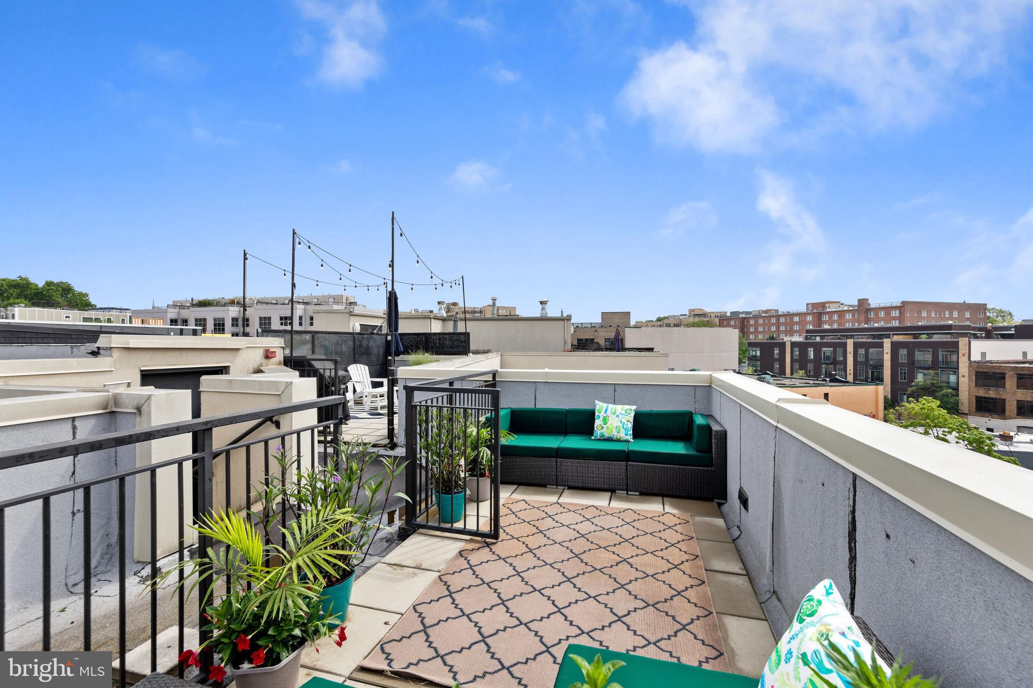 2426 Ontario Road Northwest, Unit 402 Washington, DC 20009 - Photo 15 of 22