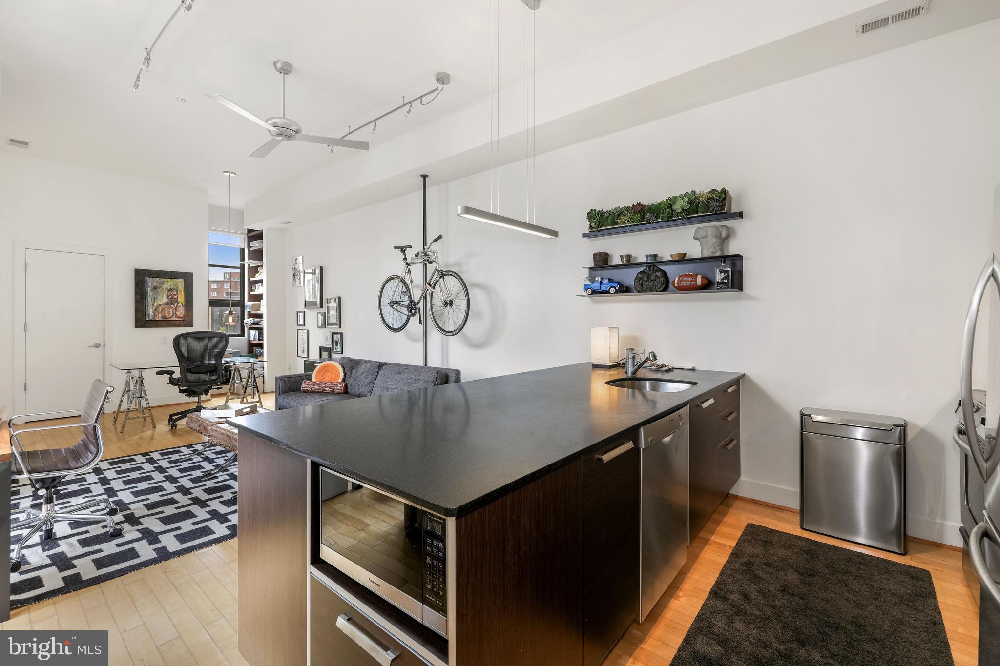 2426 Ontario Road Northwest, Unit 402 Washington, DC 20009 - Photo 8 of 22