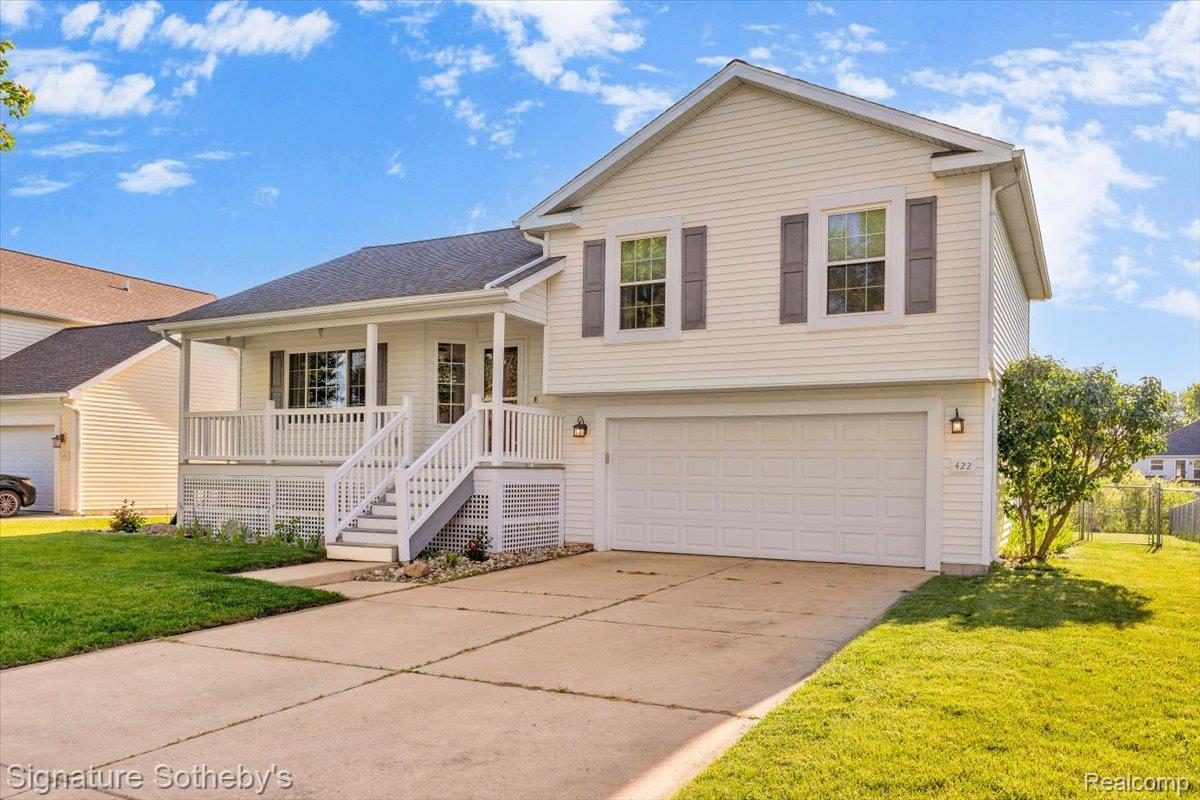 422 Coventry Lane Mason, MI 48854 - Photo 3 of 39