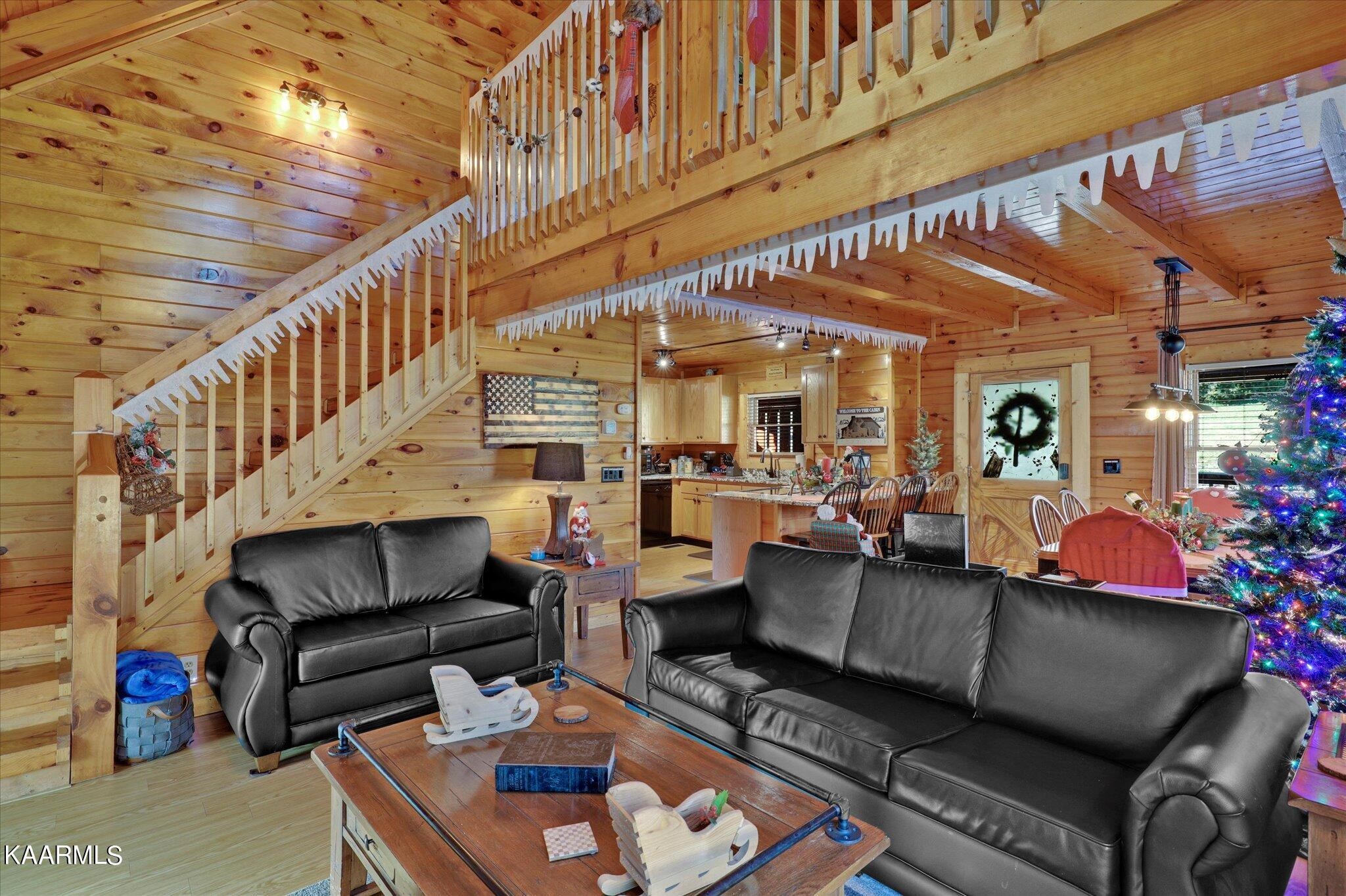 522 Blackberry Rdg Way Sevierville, TN 37863 - Photo 5 of 48 a living room with furniture