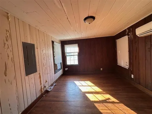 $130,000 | 643 11th Street, Lake Charles, LA 70601