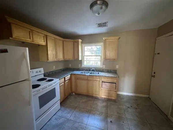 $130,000 | 643 11th Street, Lake Charles, LA 70601