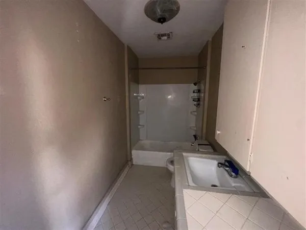 $130,000 | 643 11th Street, Lake Charles, LA 70601