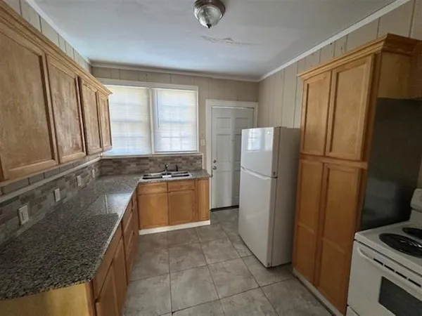 $130,000 | 643 11th Street, Lake Charles, LA 70601