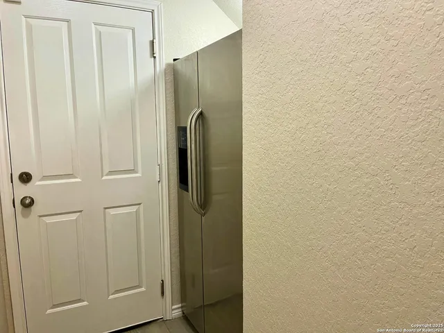 $2,000 | 2127 Muuga Manor, San Antonio, TX 78251