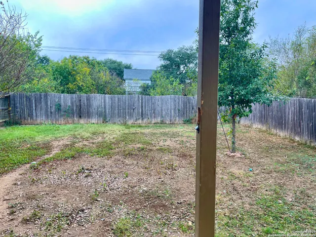 $2,000 | 2127 Muuga Manor, San Antonio, TX 78251