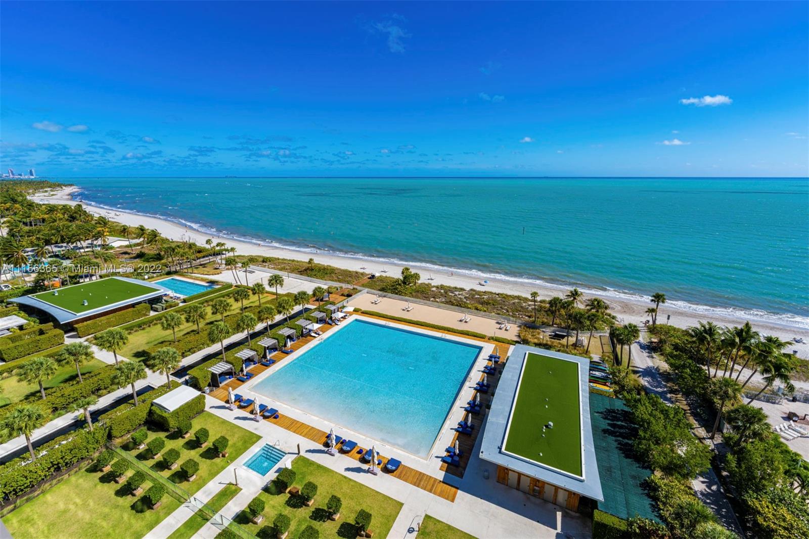 360 Ocean Drive, Unit 1101S Key Biscayne, FL 33149 - Photo 43 of 65 a view of an outdoor space