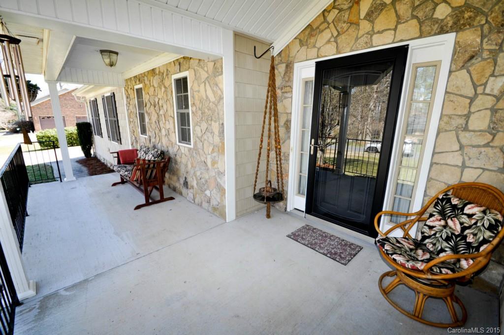 2223 Cardinal Loop Stanley, NC 28164 - Photo 2 of 24 Gallery Image 2