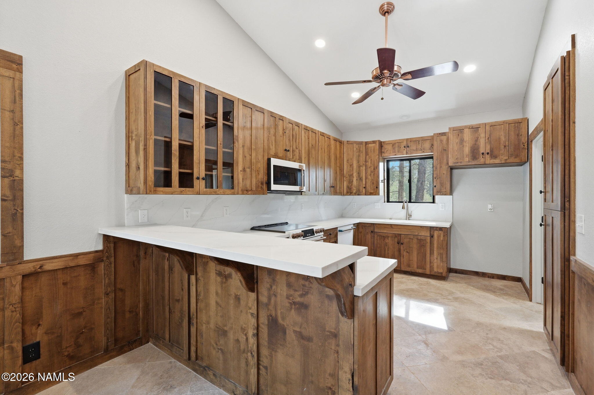 129 North Spitz Spring Road Parks, AZ 86018 - Photo 9 of 44 Breakfast Bar
