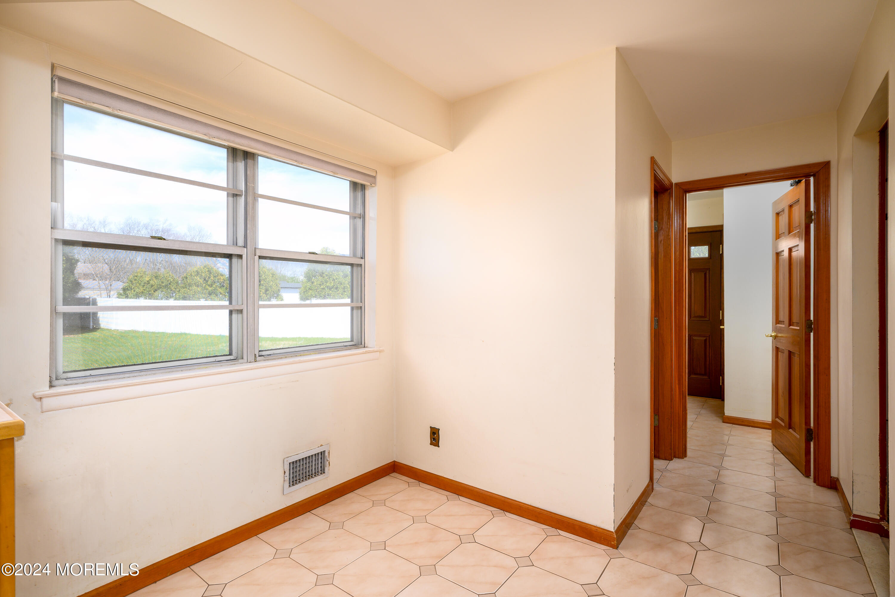 5 Windsor Road Howell, NJ 07731 - Photo 16 of 51 5 Windsor Rd (21 of 51)