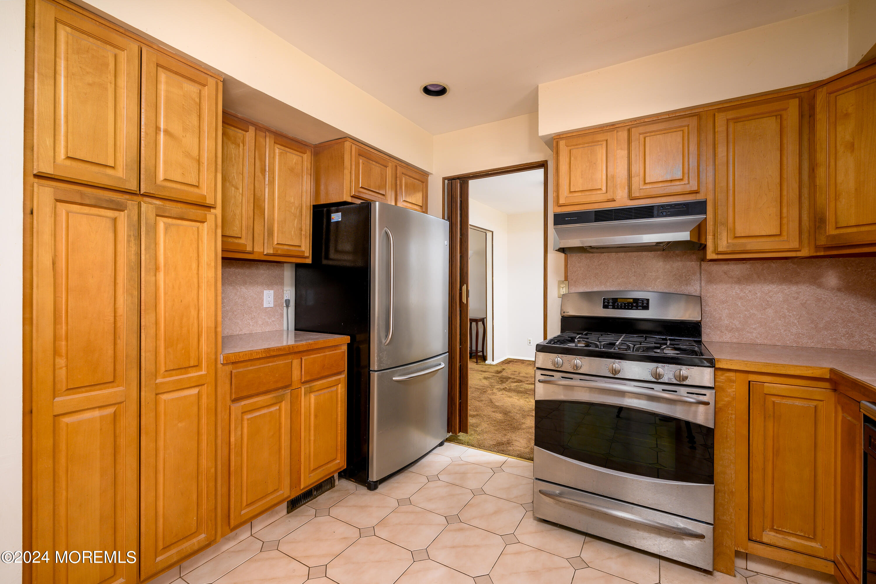 5 Windsor Road Howell, NJ 07731 - Photo 2 of 51 5 Windsor Rd (12 of 51)