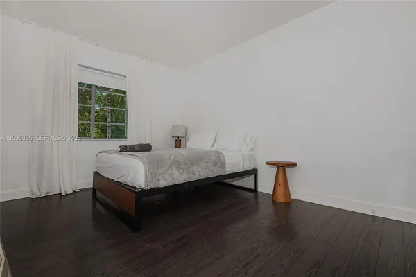 $4,500 | 1005 9th Street, Unit 2, Miami Beach, FL 33139