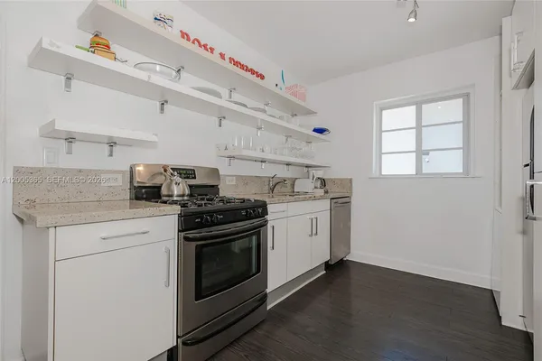 $4,500 | 1005 9th Street, Unit 2, Miami Beach, FL 33139