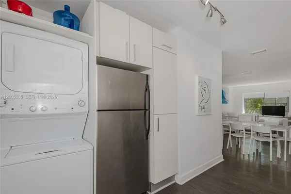 $4,500 | 1005 9th Street, Unit 2, Miami Beach, FL 33139