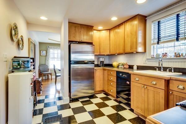 14 Sumac Road Quincy, MA 02171 - Photo 12 of 30 Gallery Image 12