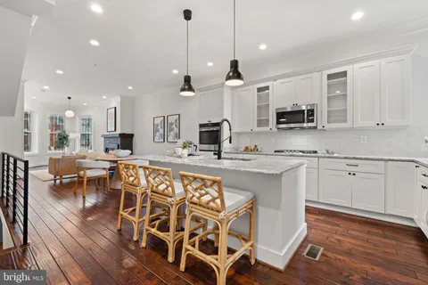 $875,000 | 120 S Street Northwest, Unit 1, Washington, DC 20001