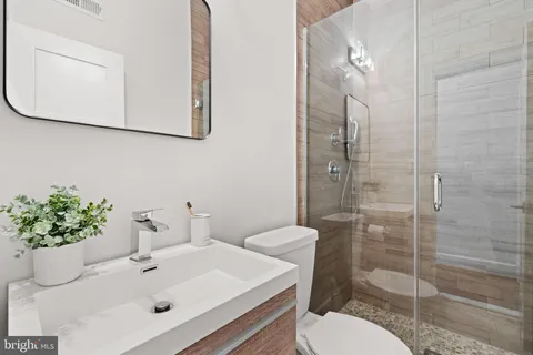 $875,000 | 120 S Street Northwest, Unit 1, Washington, DC 20001