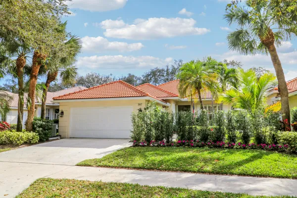 $4,800 | 387 Kelsey Park Drive, Palm Beach Gardens, FL 33410