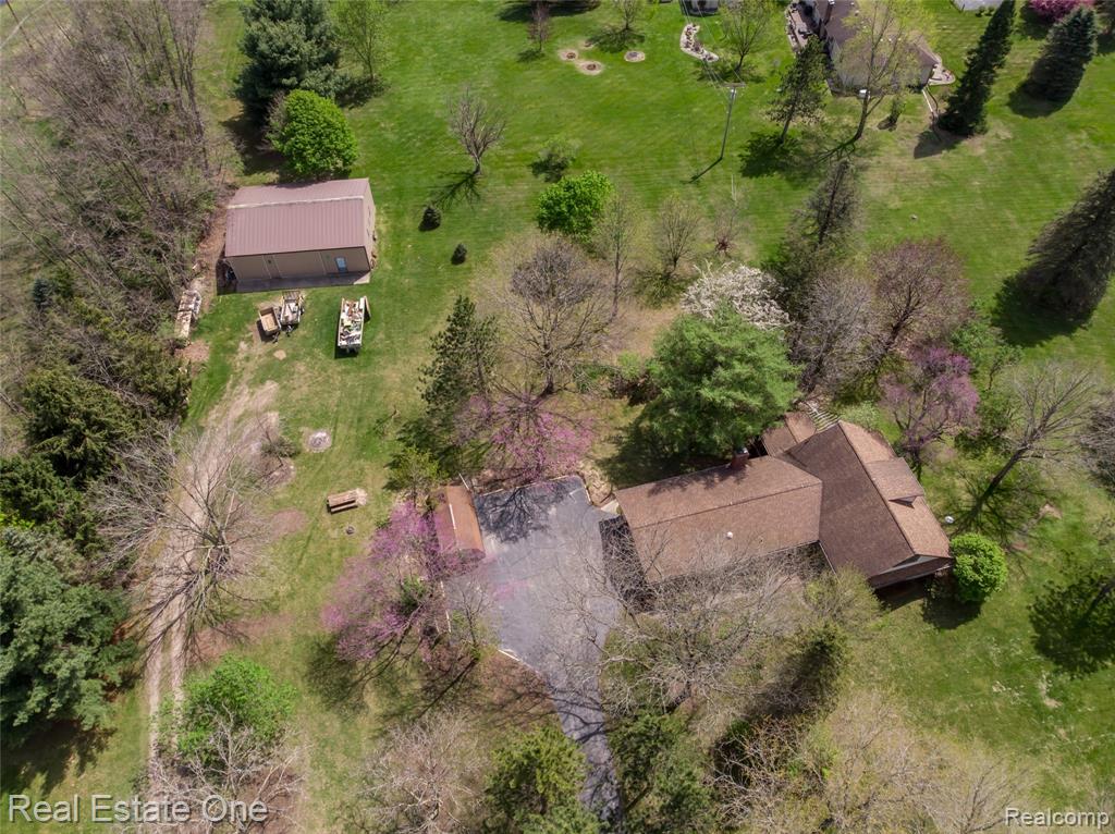 9050 Earhart Road South Lyon, MI 48178 - Photo 49 of 55