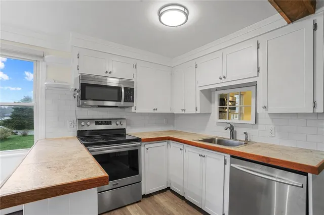 $2,250 | 310 Old Mill Lane, Unit 1, Portsmouth, RI 02871