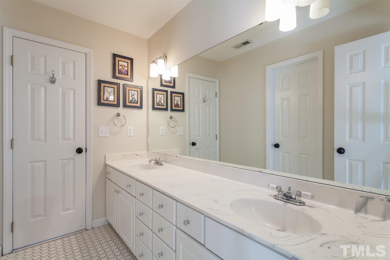 2112 Katesbridge Lane Raleigh, NC 27614 - Photo 19 of 25 Gallery Image 19
