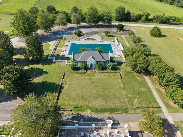 $715,000 | 350 Royal Burgess Drive, Campobello, SC 29322