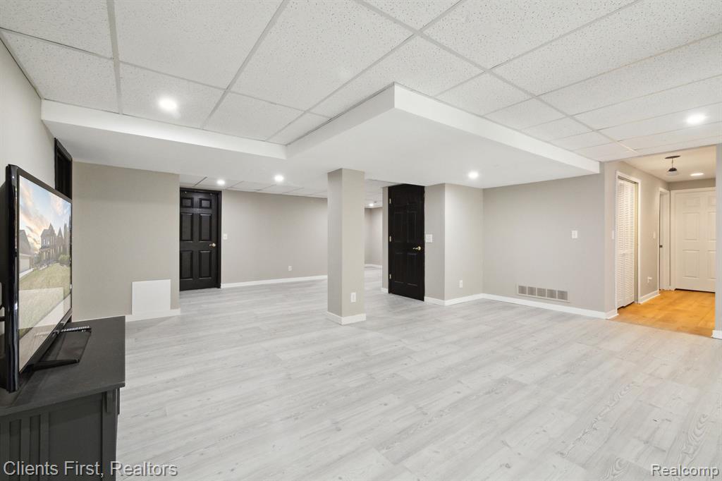47159 Sunnybrook Lane Novi, MI 48374 - Photo 42 of 52