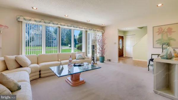 $685,000 | 73 Springwood Drive, Southampton, PA 18966
