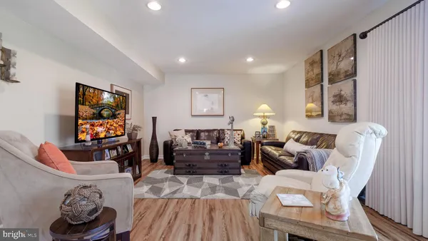 $685,000 | 73 Springwood Drive, Southampton, PA 18966