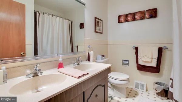 $685,000 | 73 Springwood Drive, Southampton, PA 18966