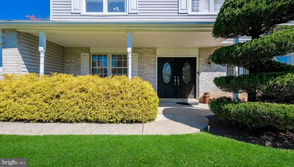 $685,000 | 73 Springwood Drive, Southampton, PA 18966