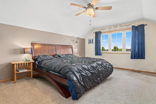 $484,900 | 8649 Independence Drive, Chisago City, MN 55013