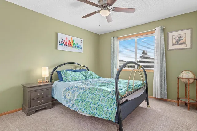 $484,900 | 8649 Independence Drive, Chisago City, MN 55013