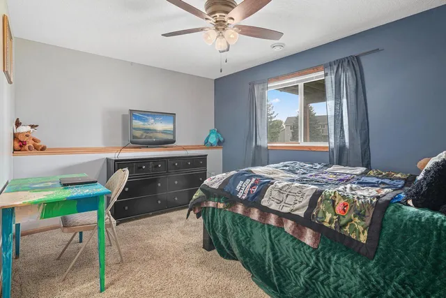 $484,900 | 8649 Independence Drive, Chisago City, MN 55013