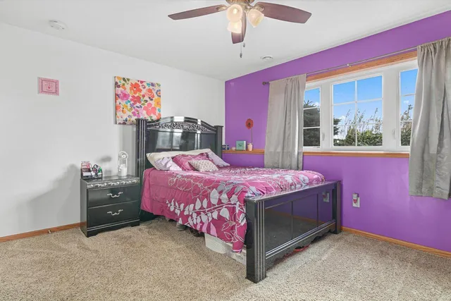 $484,900 | 8649 Independence Drive, Chisago City, MN 55013