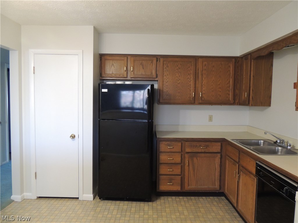 1175 East Calla Road, Unit A222 Youngstown, OH 44514 - Photo 3 of 14