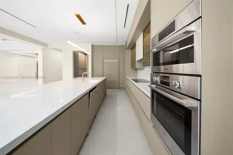 $8,950,000 | 900 Northeast 75th Street, Miami, FL 33138