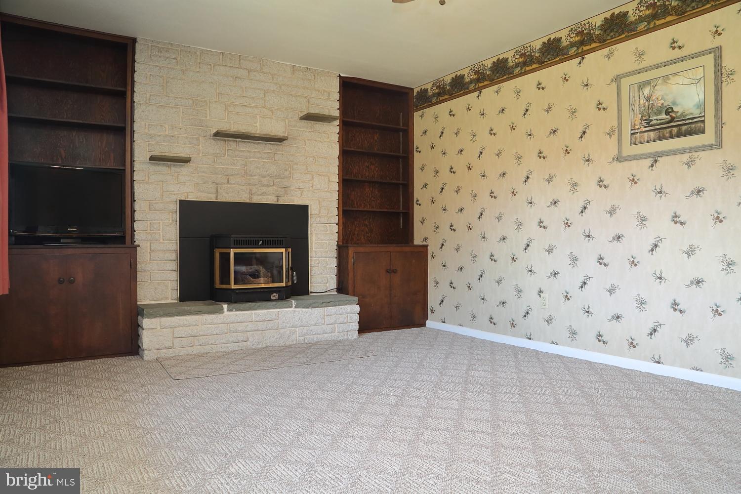 543 Hossler Road Manheim, PA 17545 - Photo 4 of 26 a view of an empty room