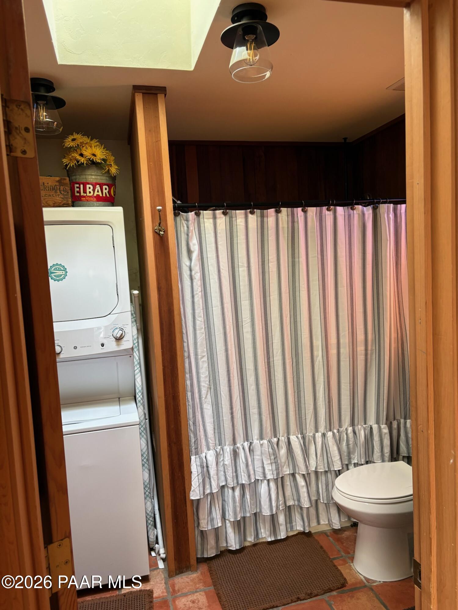1352 West Mica Road, Unit 162 Prescott, AZ 86303 - Photo 8 of 31 7. Bath-Laundry