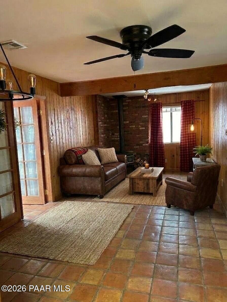 1352 West Mica Road, Unit 162 Prescott, AZ 86303 - Photo 9 of 31 8. Living Area