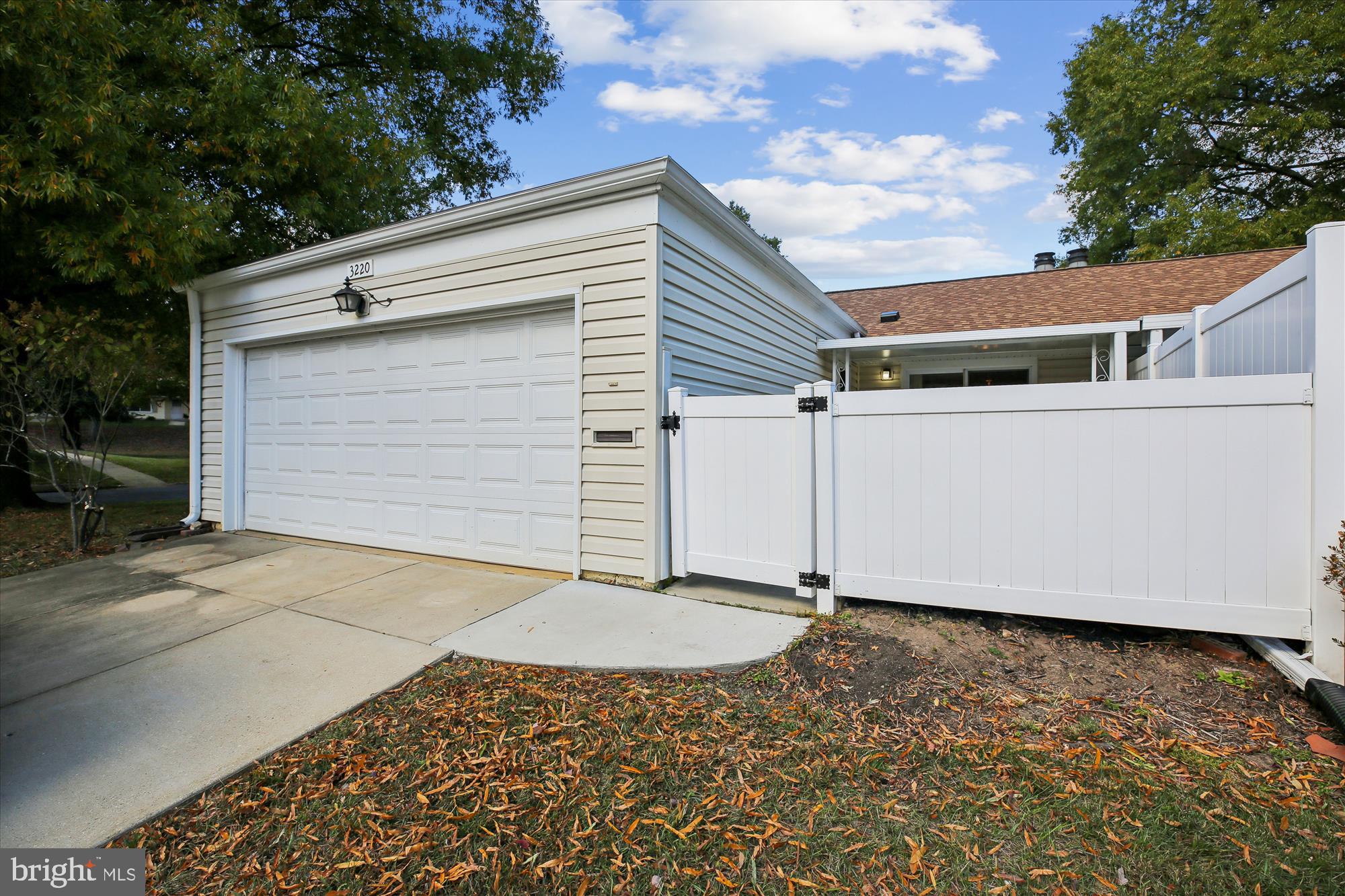3220 Ludham Drive, Unit 196A Silver Spring, MD 20906 - Photo 20 of 28 a view of a backyard