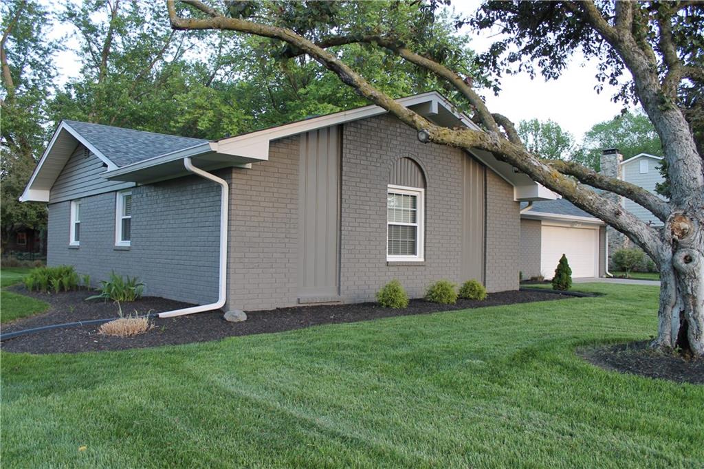 11509 Haverstick Road Carmel, IN 46033 - Photo 4 of 25 Gallery Image 4