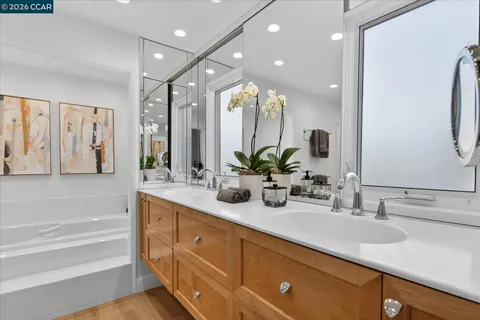 $2,350,000 | 187 Cypress Point Way, Moraga, CA 94556